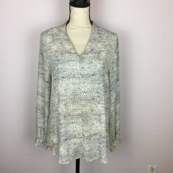 Violet & Claire Tops - Violet & Claire Blouse Top Size M Womans White Gray V-Neck Long Sleeve Chiffon